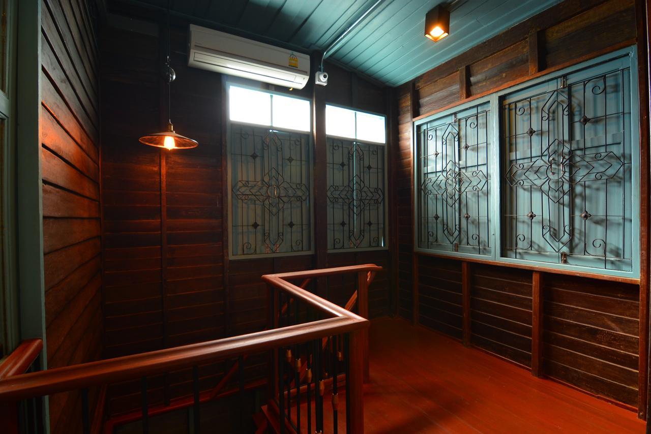 La Moon Hostel Бангкок Экстерьер фото