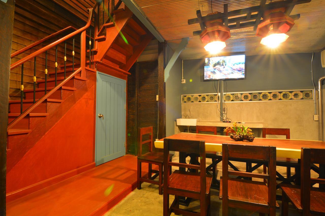 La Moon Hostel Бангкок Экстерьер фото